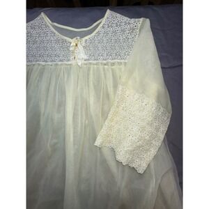 Vintage Pale Yellow Sheer Nylon Lace Peignoir Robe Negligee Overlay Made USA